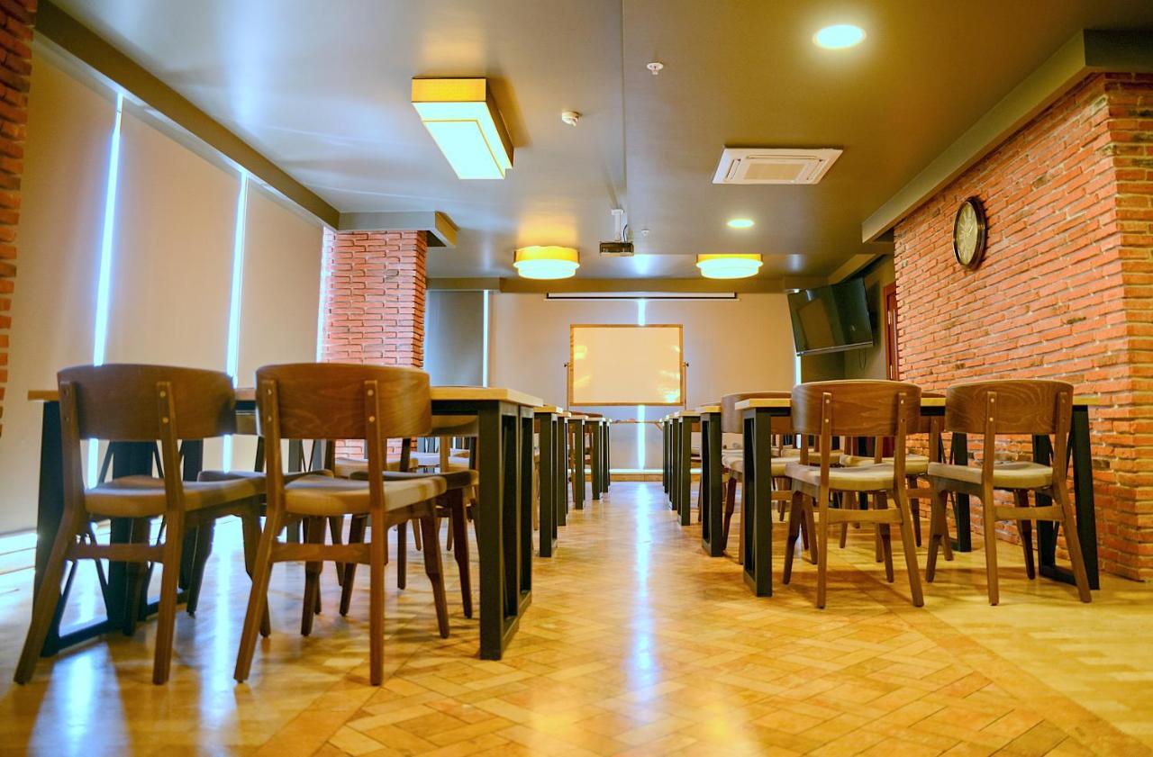 Sarajevo Suit Hotel โคจาเอลี ภายนอก รูปภาพ