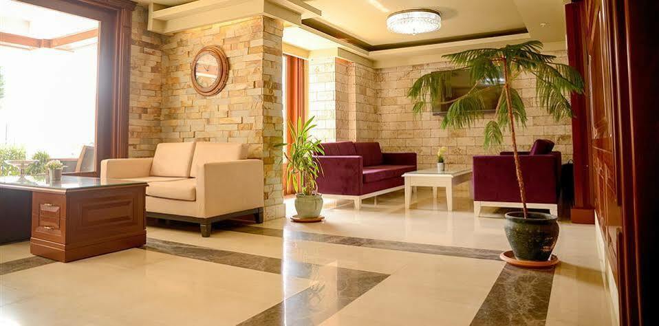 Sarajevo Suit Hotel โคจาเอลี ภายนอก รูปภาพ