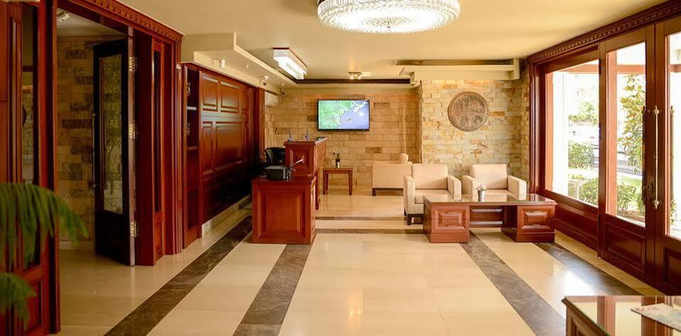 Sarajevo Suit Hotel โคจาเอลี ภายนอก รูปภาพ
